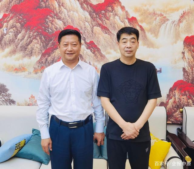 單恒偉秘書長與百消丹藥業(yè)集團(tuán)董事長佘中生交流座談