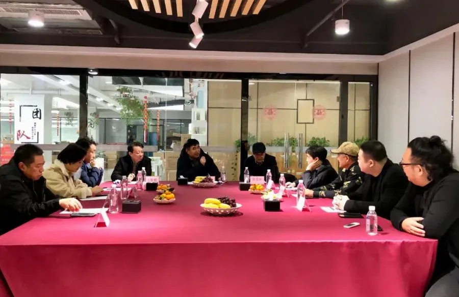 河南省人口學(xué)會積極應(yīng)對人口老齡化工作委員會領(lǐng)導(dǎo)蒞臨百消丹，共商大健康產(chǎn)業(yè)發(fā)展
